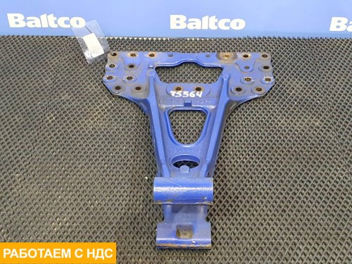 Кронштейн реактивной тяги правый